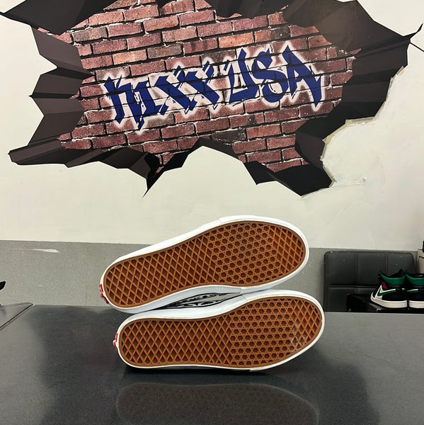 Vans Supreme “Black And White” #21123