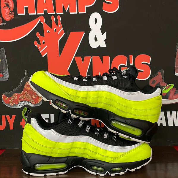 Air Max 95 “Volt Glow)