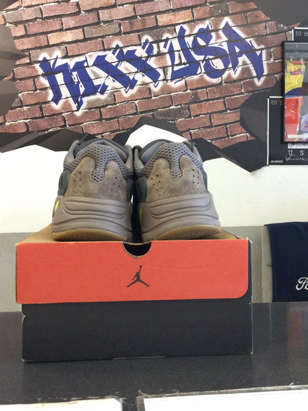 Yeezy Boost 700 “Mauve”#052524