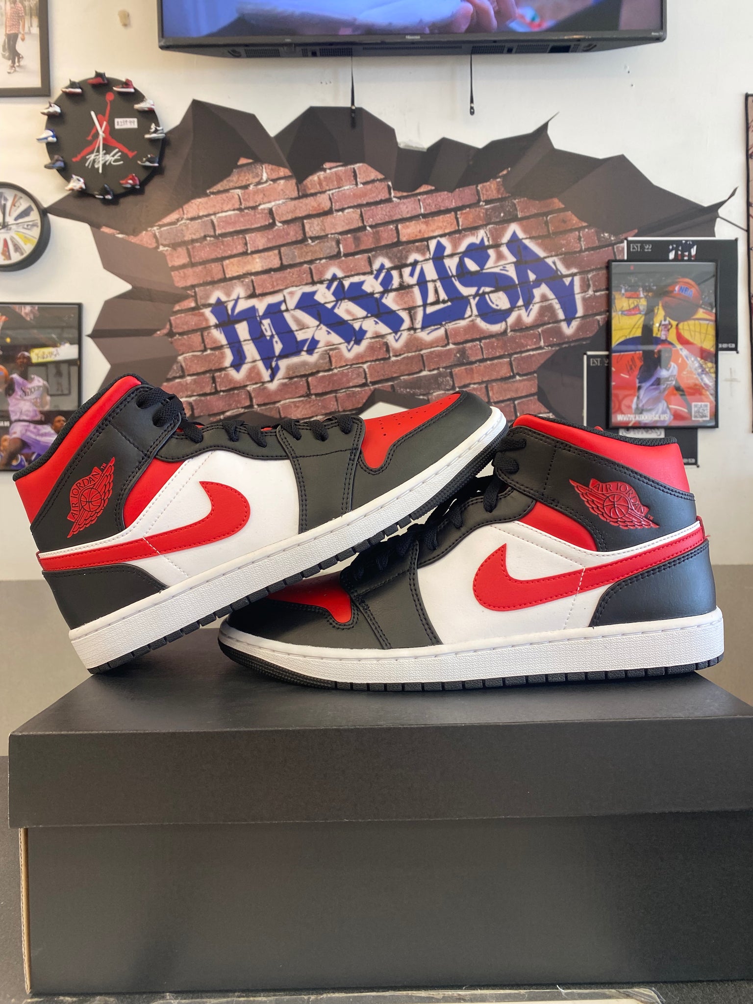 Air Jordan 1 Mid “Bred”#41924