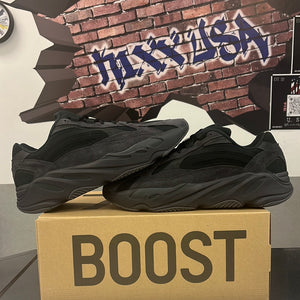 Adidas’s Yeezys 700”Vanta”#121323