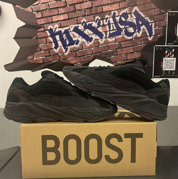 Adidas’s Yeezys 700”Vanta”#121323