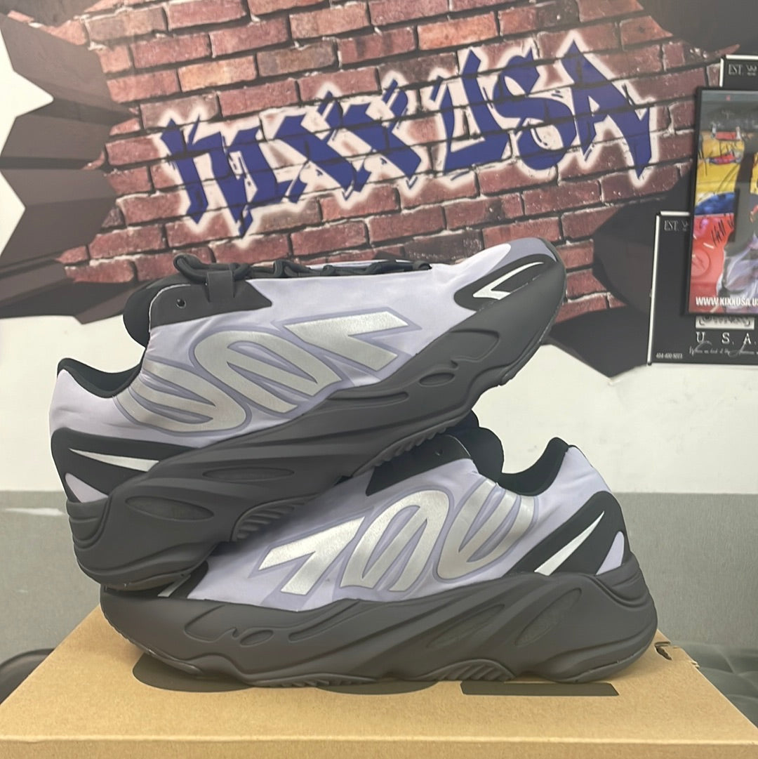 Adidas’s Yeezy 700(Geode)#31024