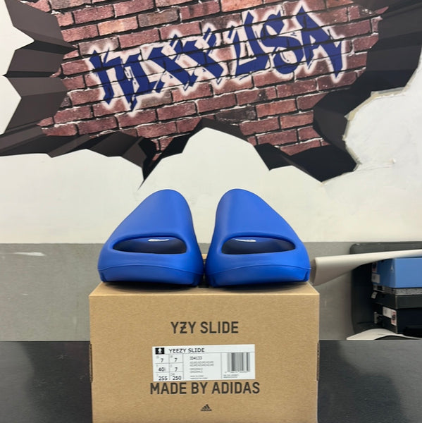Adidas’s Yeezy Slide “Azure”#6923