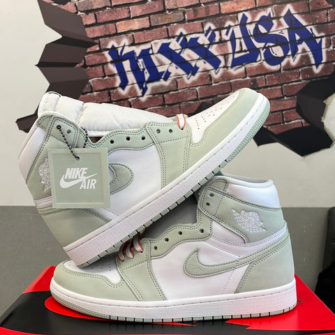 Wmns Air Jordan 1 High “Seafoam”